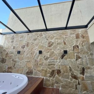 PEDRA MADEIRA ABERTA RACHADA AMARELA